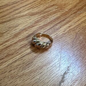 Mejuri Croissant Dome Ring Size 7 Gold Vermeil